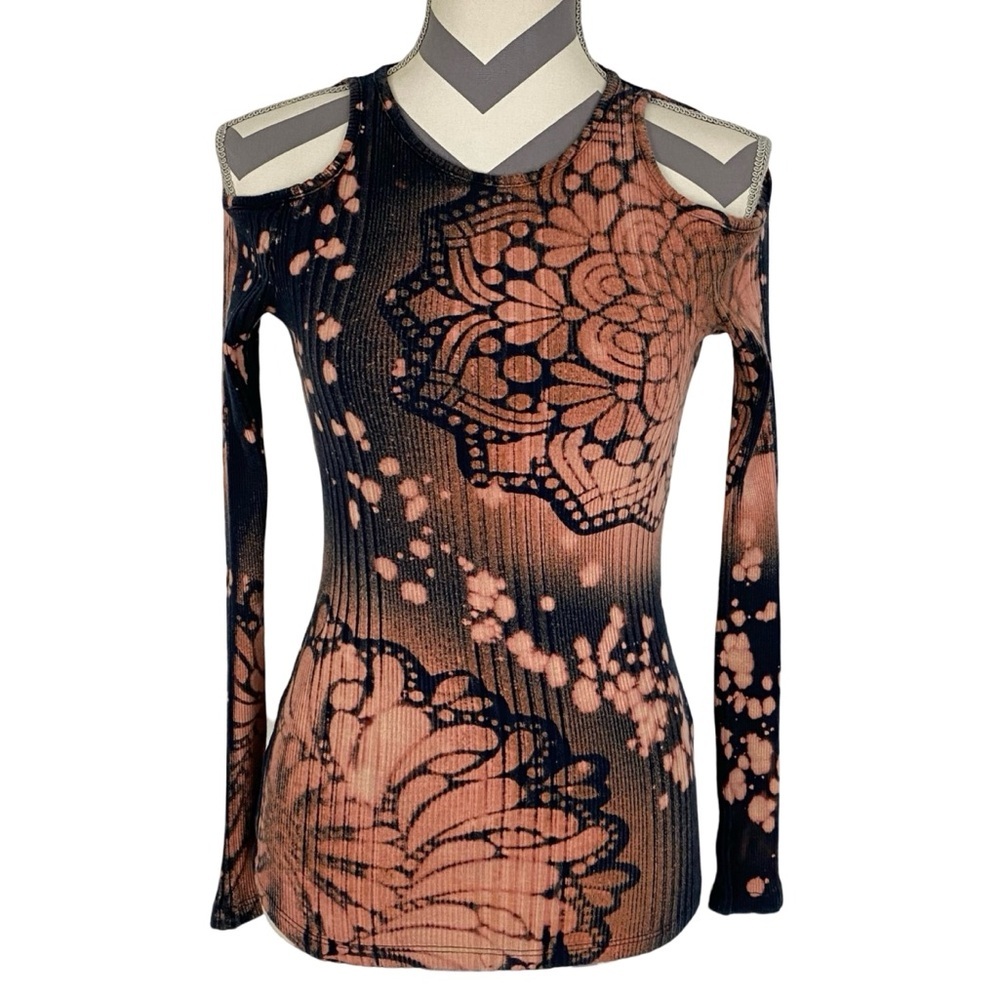 Frame Denim Black and Peach Floral Cold-Shoulder Long Sleeve Tee